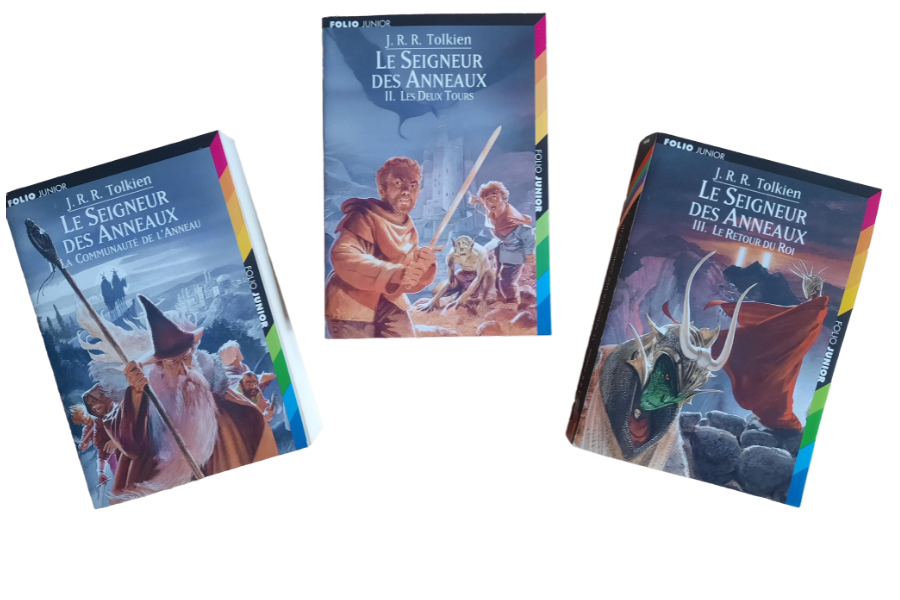 Okładki trzech książek fantasy autorstwa Tolkiena, w wersji francuskojęzycznej.