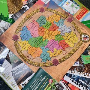 Gra planszowa z mapą województwa kujawsko-pomorskiego.