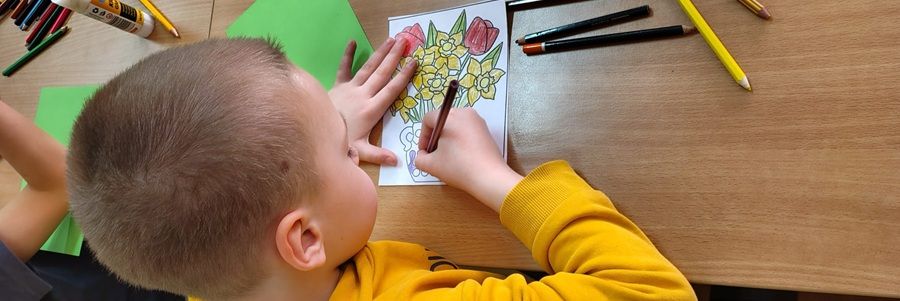 Literackie powitanie wiosny w Dziecięcej Akademii Czytania Bajek